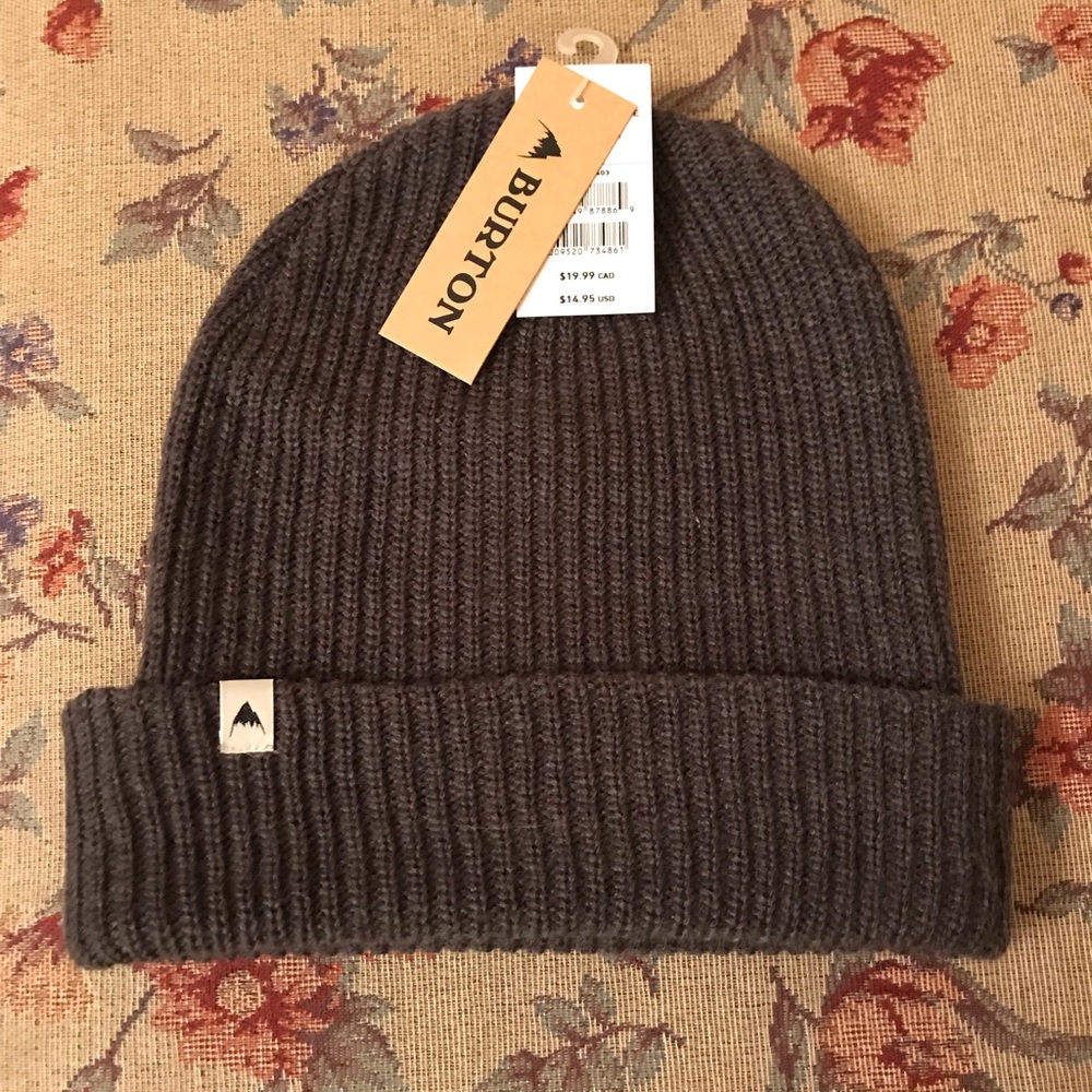 NEW Women’s Burton beanie